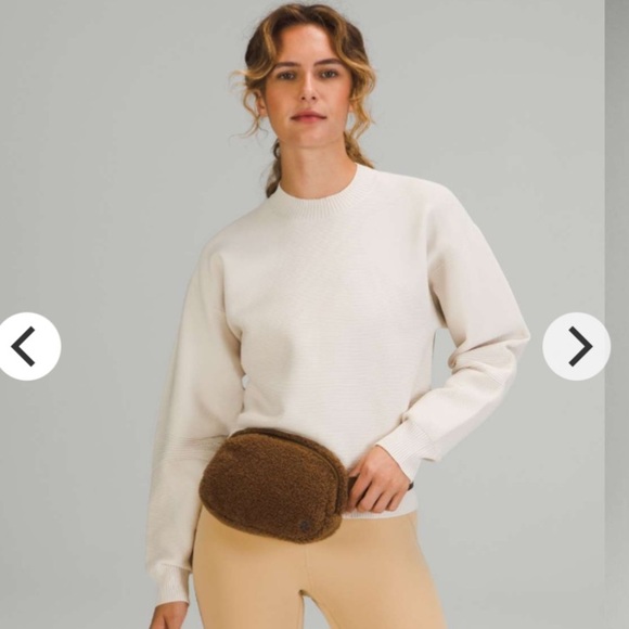 Lululemon Everywhere Fleece Belt Bag - Picture 12 of 12